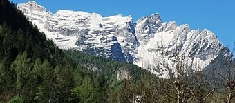 Cozy house in the Dolomites a few kilometers from the slopes and the National Park.