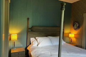 5 chambres, fer et planche à repasser, Wi-Fi, draps fournis