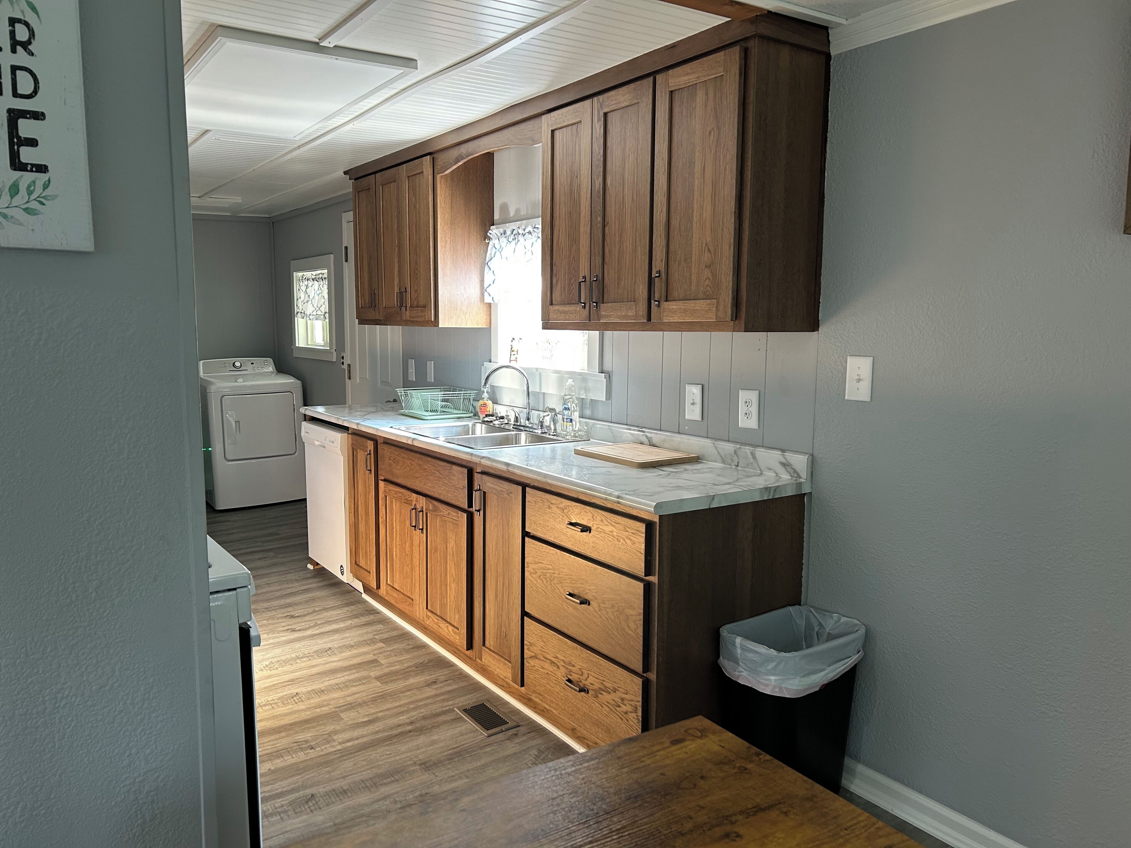 Frigorífic, microones, forn i placa de cuina 