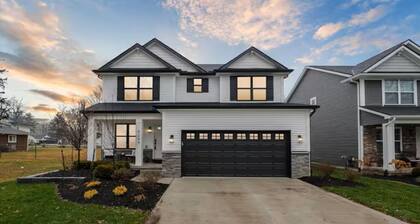 4mins DT Hot tub+ Fire Pit Game Room