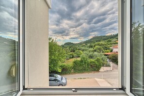 Apartment, Balcony, Hill View | Pemandangan dari bilik