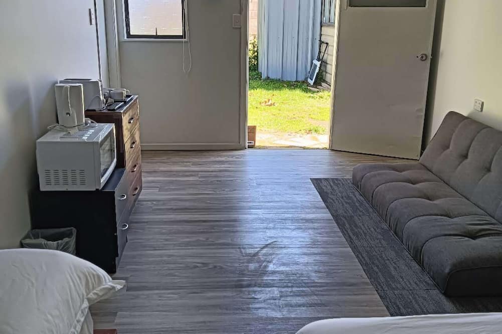 2 double and 1 sofa beds chalet 7C