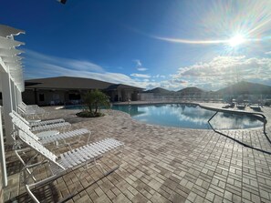 Piscina externa