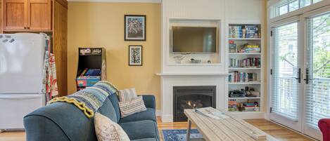 Smart TV, lareira, videogames, DVD player