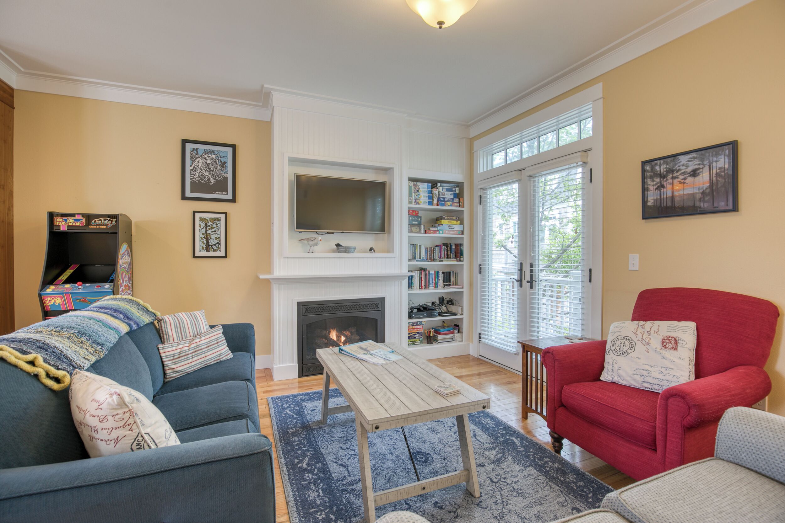 Smart TV, fireplace, video games, DVD player