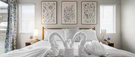 4 bedrooms, desk, iron/ironing board, travel cot