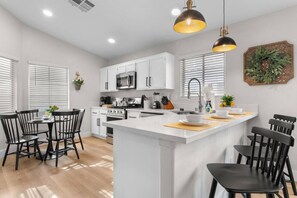 Microwave, oven, dishwasher, coffee/tea maker