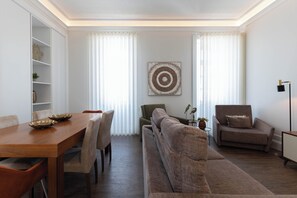 Imagen sin descripción, 4 de 17, botón