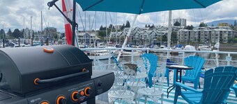 "Flagship 1" Live-Aboard BNB: Paddle Boards, Kayaks, Crabbing, and More