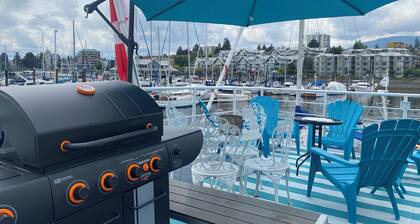 "Flagship 1" Live-Aboard BNB: Paddle Boards, Kayaks, Crabbing, and More