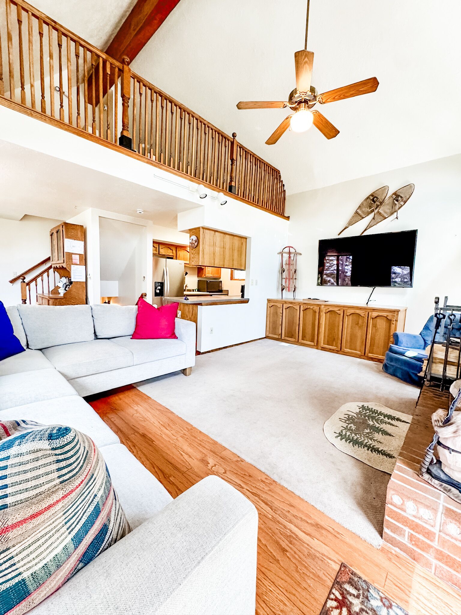 Smart TV, fireplace, books