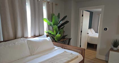 Modern Apt in Walker's Point