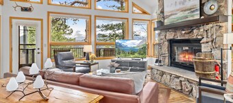 Montane Luxury Vacation Rental at Windcliff