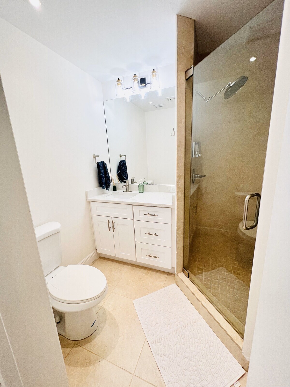 Photo 3 of Spacious 5-bedroom house in fabulous Naples - 1 mile to the beach!