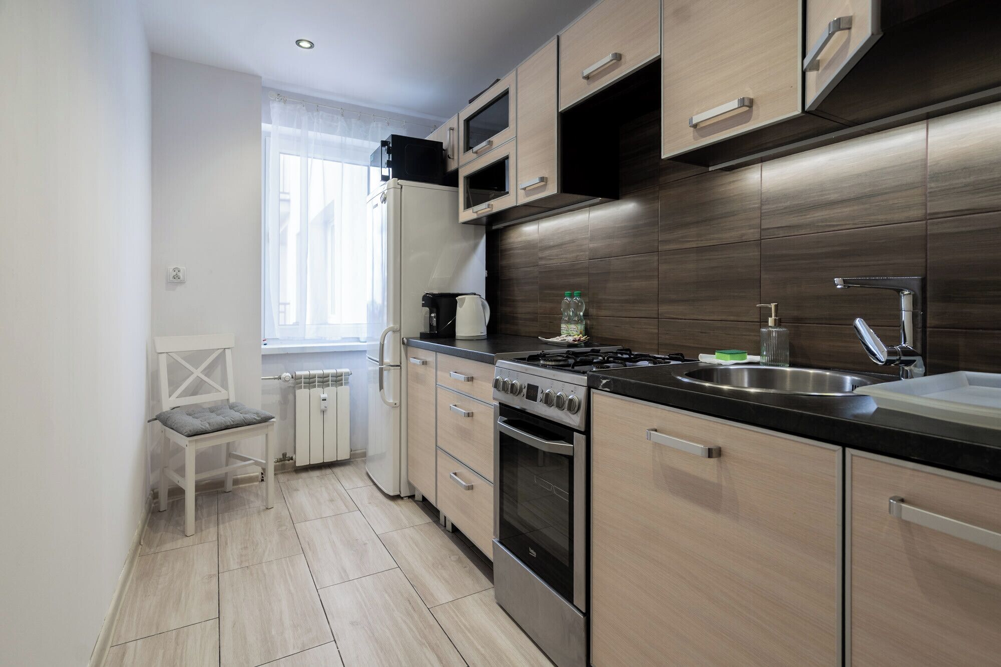 Fridge, oven, stovetop, dishwasher