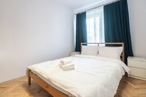 2 slaapkamers, een strijkplank/strijkijzer, wifi, beddengoed