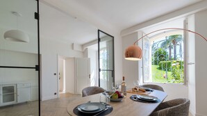 Unclassified image, 3 of 45, button - Garden-Level Apartment in Bourgeois Residence – Near Croisette & Beaches (Cannes)