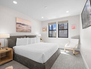 3 bedrooms, iron/ironing board, free WiFi, bed sheets - Mayflower Lakeside 103 | Mountain View | Balcony | Full Kitchen | Private Bedrooms | Fireplace (Heber City)