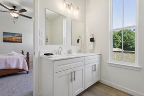 3 Schlafzimmer, kostenloses WLAN, Bettwäsche