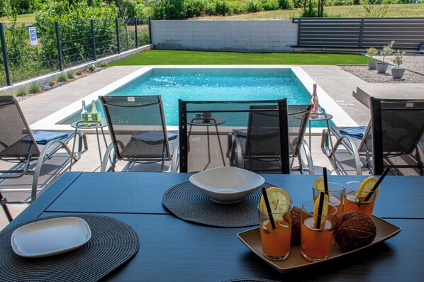 Opvarmet pool