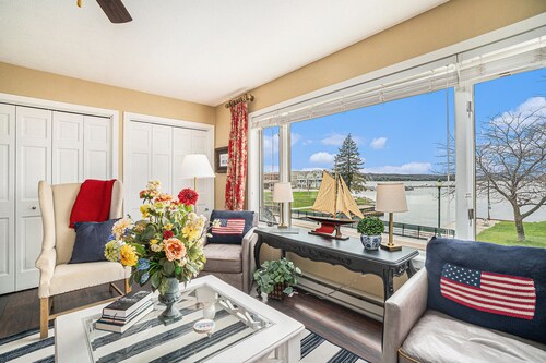 Downtown Boyne City charmer with stunning Lake Charlevoix and Boyne River views.