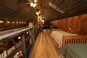 2 Schlafzimmer, Schreibtisch, kostenloses WLAN, Bettwäsche