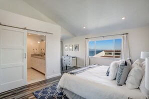 3 dormitoris, escriptori, planxa i posts de planxar i wifi gratuïta 