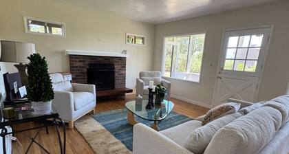 Peaceful 3BR Lavender Farmhouse Retreat