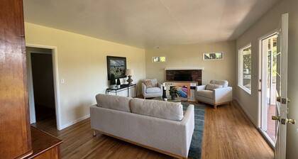Peaceful 3BR Lavender Farmhouse Retreat