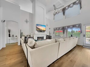 Smart TV, fireplace, table football, stereo