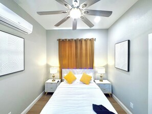 3 slaapkamers, een strijkplank/strijkijzer, wifi