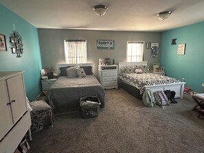 5 Schlafzimmer, Zimmersafe, Bügeleisen/Bügelbrett, kostenloses WLAN