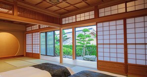 套房, 非吸煙房, 部分海景 | 羽絨被、免費無線上網、床單