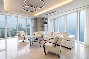 Ocean Premier Suite | Beach/ocean view - LCT residence THE VINE Haeundae (Busan)