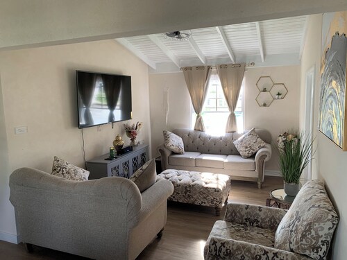 Charming 3-bedroom house with AC, WiFi in Atlantic Breeze, Chancery Lan, Ch Ch