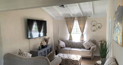 Charming 3-bedroom house with AC, WiFi in Atlantic Breeze, Chancery Lan, Ch Ch