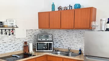 Microwave, stovetop, dishwasher