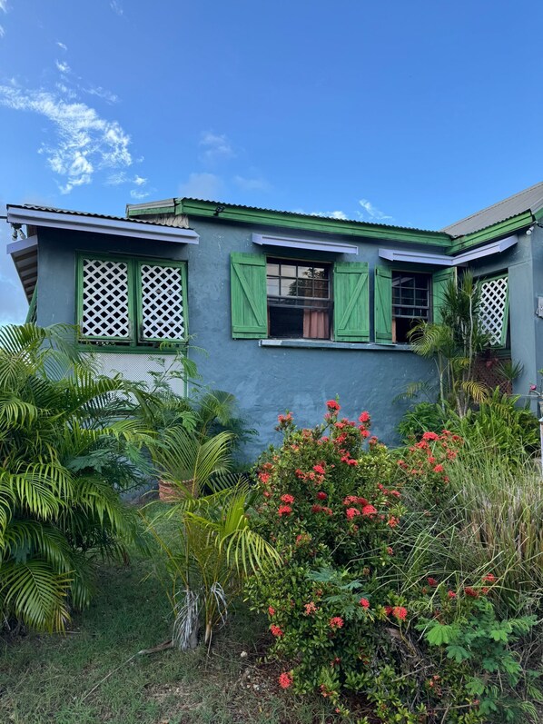 Exterior - Brianna's Rustic Retreat (Speightstown)