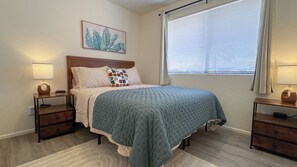 3 bedrooms, desk, iron/ironing board, free WiFi