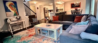 The Waypoint, 4BR/7Beds/2.5Bath Travel Themed Vacation Home adjacent to FT Bragg