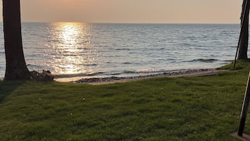 Sun-loungers, beach towels