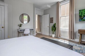 2 chambres, bureau, fer et planche à repasser, Wi-Fi gratuit
