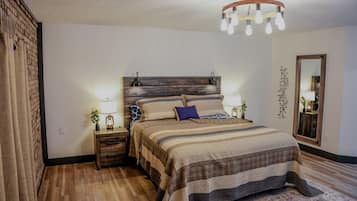 3 bedrooms, desk, iron/ironing board, free WiFi