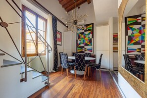 Dining - Elegant Duomo Apartment (Firenze)