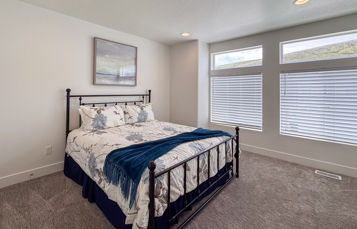 3 bedrooms, iron/ironing board, travel crib, free WiFi