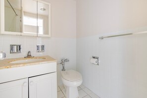 Hårtørrer, håndklæder