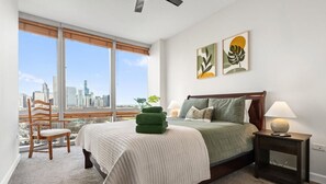 3 habitaciones, tabla de planchar con plancha, wifi y ropa de cama