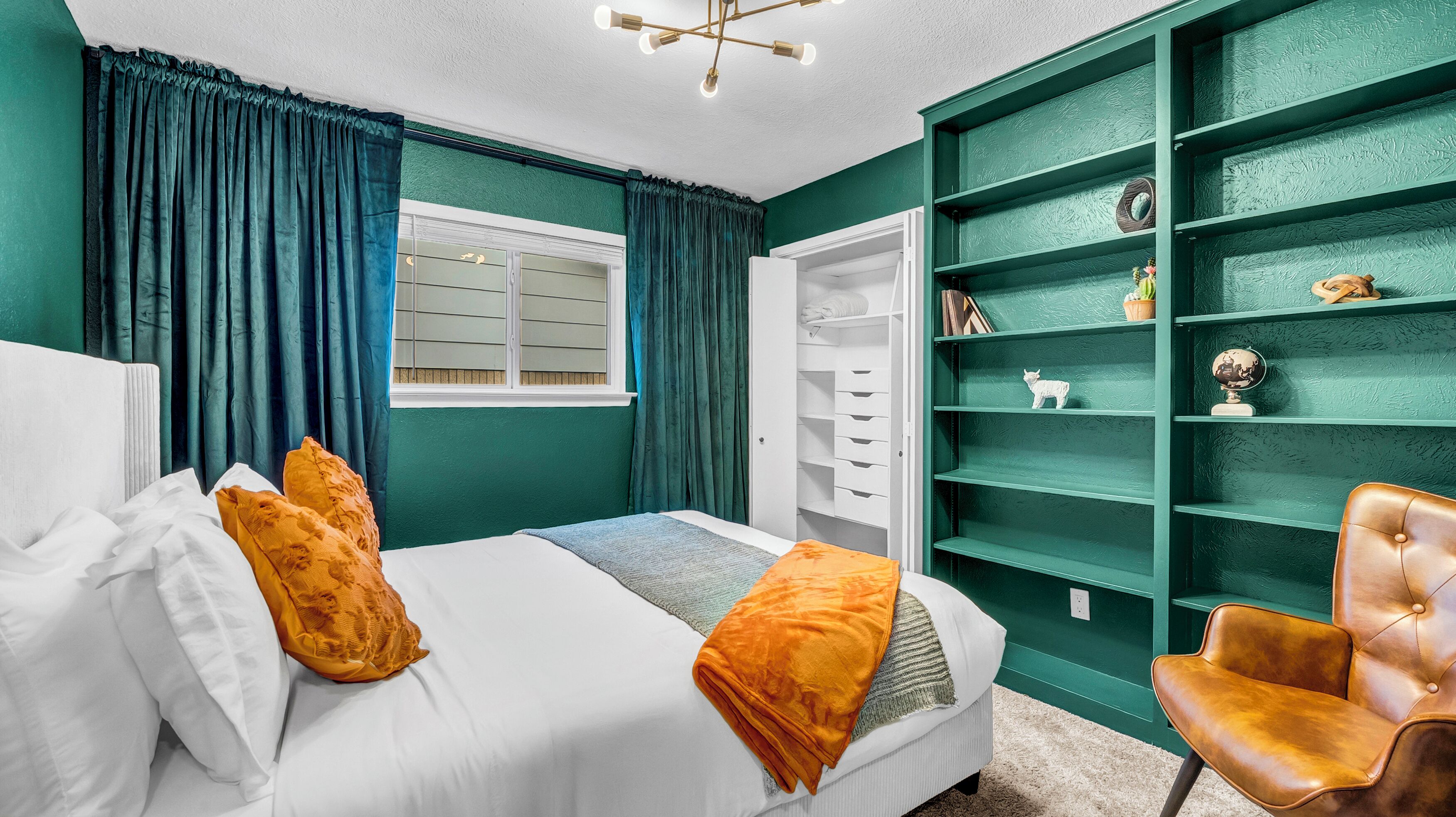 Comfort House, Non Smoking, Patio | Blackout curtains, iron/ironing board, free WiFi