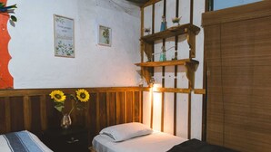 Room - HOSTAL LA CASA DE LILI  (Salento)