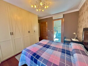 2 chambres, lit parapluie, Wi-Fi gratuit, draps fournis